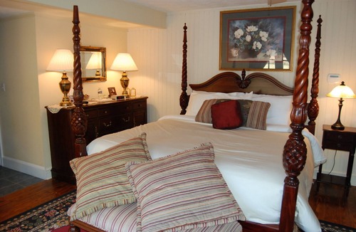 Athens Bed & Breakfast | The Colonels B&B and Inn