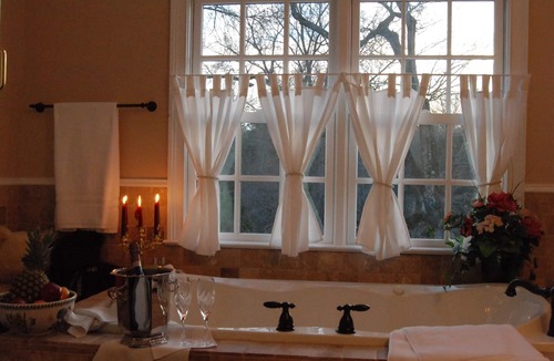 Athens Bed & Breakfast | The Colonels B&B and Inn
