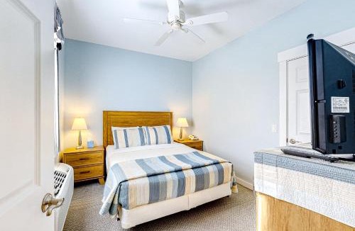 Northeast Harbor Apartment | The Colonels Suites #4 and #5