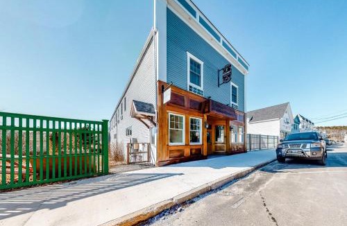 Northeast Harbor Apartment | The Colonels Suites #4 and #5