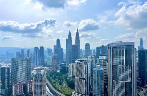 Kuala Lumpur City Centre Apartment | The Colony BEST SKY Pool View