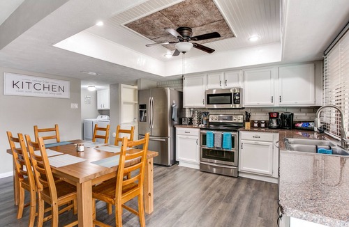 The Colony House | The Colony Getaway