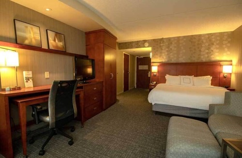 Columbus Hotel | The Columbus Hilliard Hotel