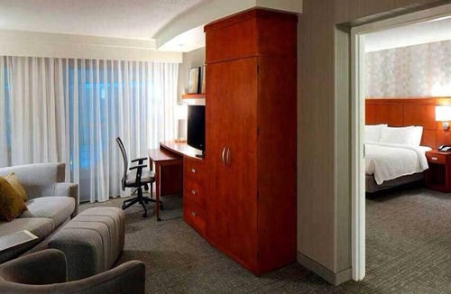 Columbus Hotel | The Columbus Hilliard Hotel