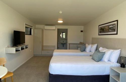 Whakatane Hotel | The Com Plex Motel