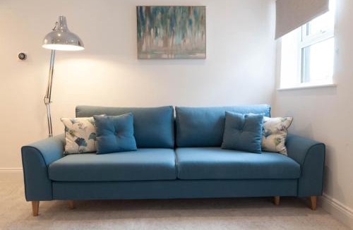 Burton on Trent House | The Comet - 5 separate beds & 3 bathrooms