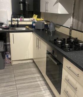 Pettits House | The Comfort Suite