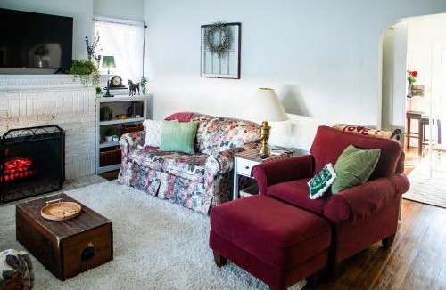 Hastings House | The Comfy Cottage