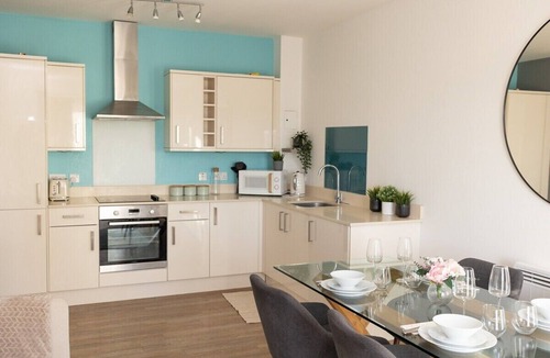 Hatfield Apartment | The comfy Hatfield nest