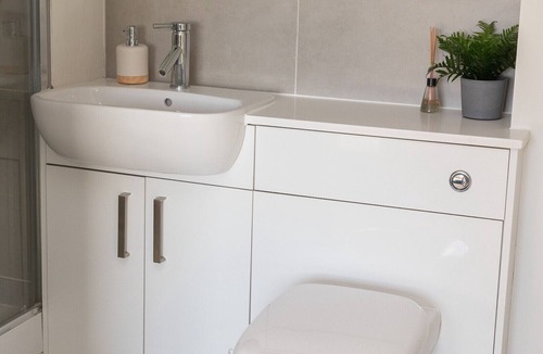 Hatfield Apartment | The comfy Hatfield nest