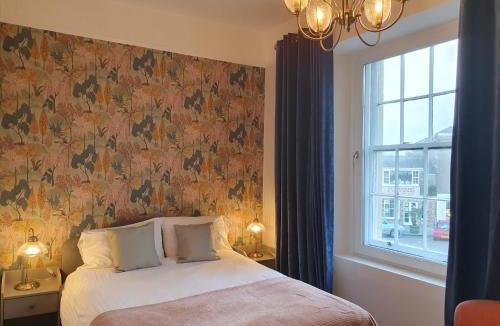 St Just House | The Commercial