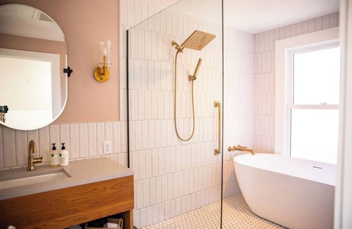 McMinnville Hotel | The Compass McMinnville