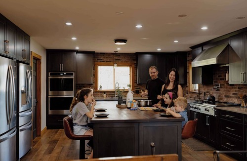 Buchanan Condo | The Compass Retreat - Upper Suite