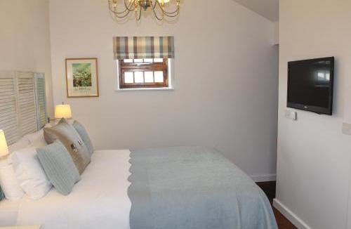 Littley Green Hotel | The Compasses