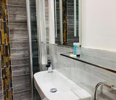 Damerham Hotel | The Compasses Inn