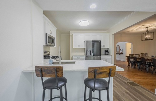 Athens Cottage | The Complex on Bobbins Mill