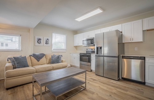 Athens Cottage | The Complex on Bobbins Mill