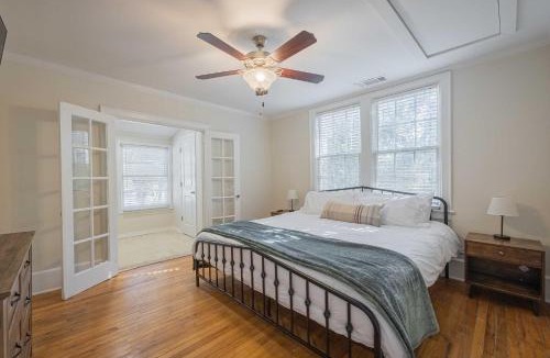 Athens House | The Complex on Bobbins Mill