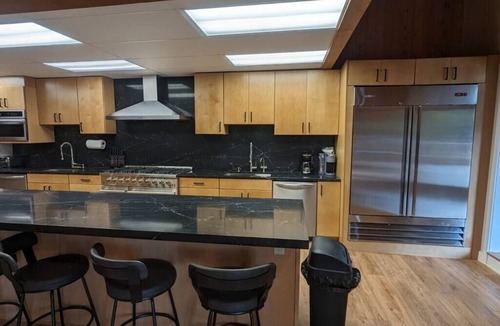 Monticello House | The Compound by Malon Villas