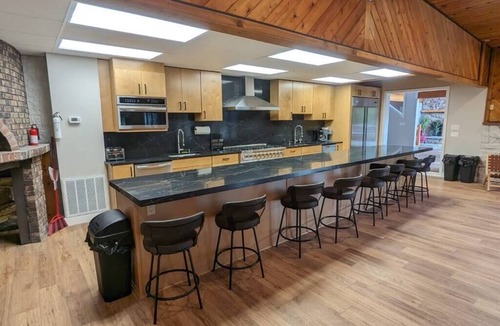 Monticello House | The Compound by Malon Villas