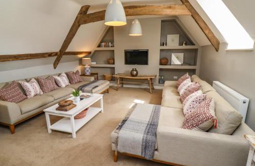 Chedworth House | The Compton Cottage