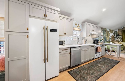 Northwest Quadrant House | The Congress Cottage