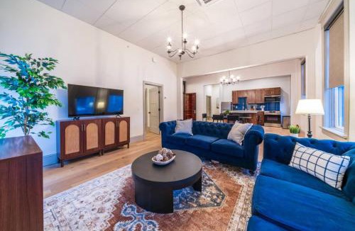 Sedalia Apartment | The Conservatory