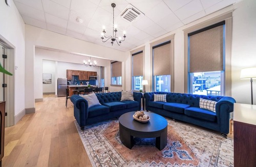 Sedalia Apartment | The Conservatory