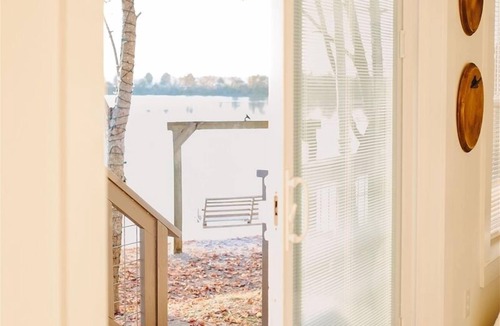 Gadsden House | The Container Home at River Rocks Landing