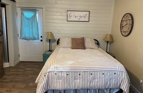 Middleburg Cabin | The Coop Inn