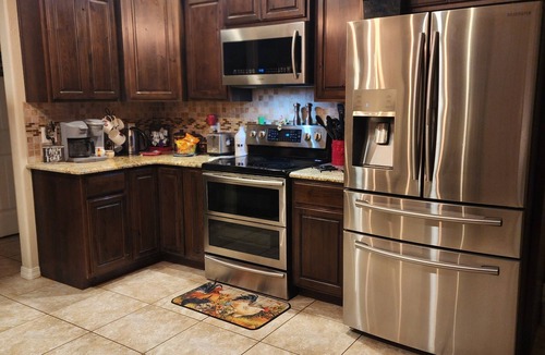 Roswell House | The Coop is a cozy pet friendly home in the heart of Roswell near hospitals