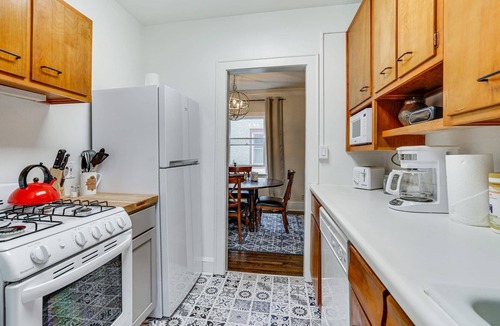 Minneapolis House | The Cooper, a charming Double Bungalow just Blocks from W River Parkway