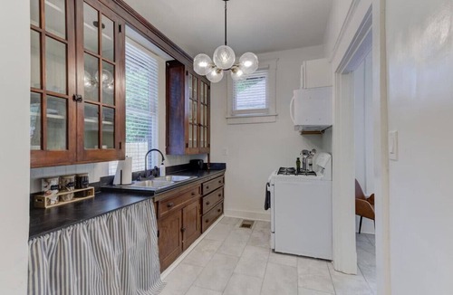 Cooper-Young Historic District Apartment | The Cooper Suite | Midtown Memphis