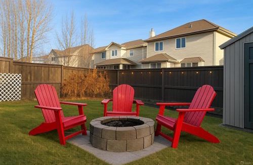 Southeast Calgary House | The Copperleaf Luxury Retreat with Hot tub