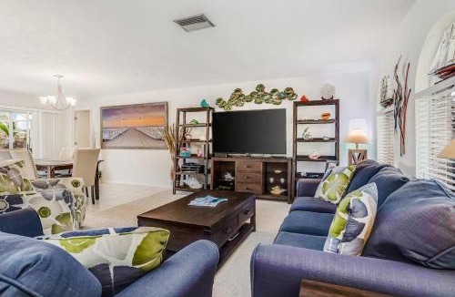 Caloosahatchee House | The Coral House
