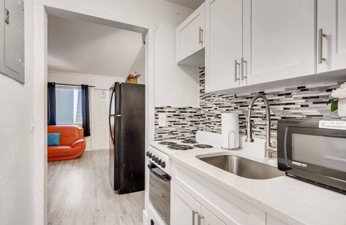 Singer Island Apartment | The Coral Sands