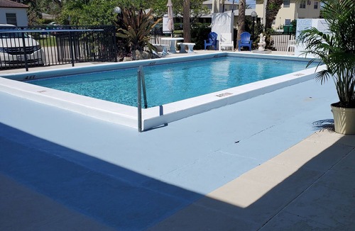 Singer Island Apartment | The Coral Sands