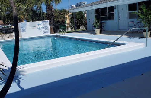 Singer Island Apartment | The Coral Sands