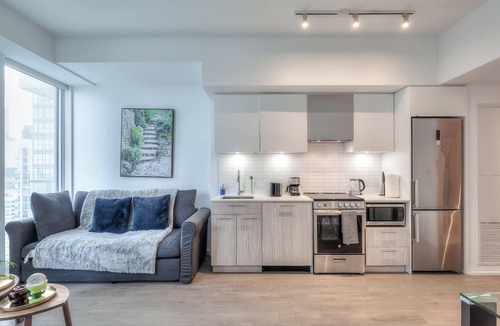 Garden District Apartment | The Coreline Suites – Downtown Toronto