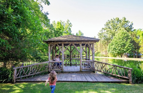 Bells Cabin | The Corn Crib Cabin at Green Frog Farm