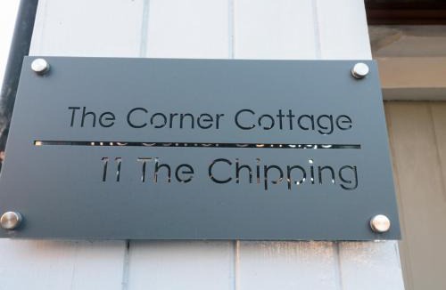 Ozleworth House | The Corner Cottage