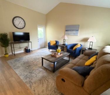 Lake St. George House | The Corner Cottage