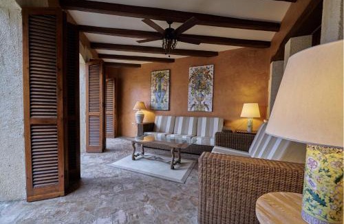 Altafulla Apartment | The Corner House of Altafulla - A Stroll from the Beach, in the Heart of the Old Town