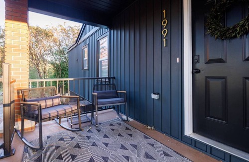 Normal House | The Corner House