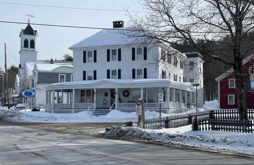 Cornish Hotel | The Cornish Inn