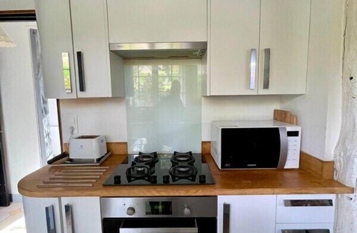 Saint-Pierre-le-Vieux House | The cottage: Norman comfort and charm