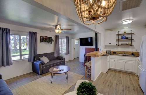 Big Bear Hotel | THE Cottage #2504