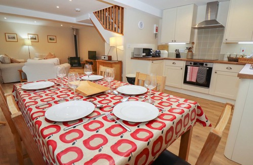 Bath Cottage | THE COTTAGE AT BARROW MEAD, family friendly, with open fire in Bath