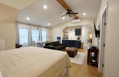 Greer House | The Cottage at GSP - B