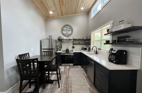 Lenoir City Cottage | The Cottage at Harvest Creek Farm